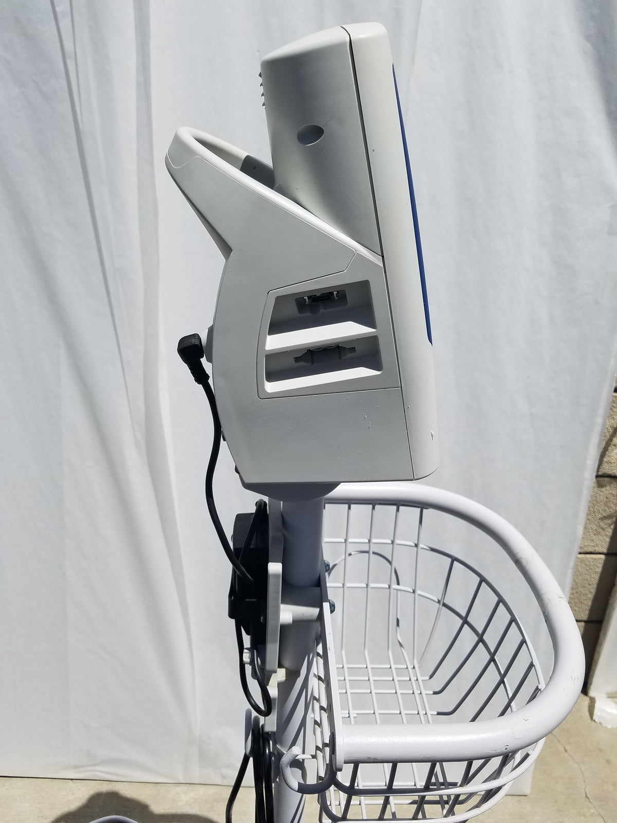 Welch Allyn LXi Spot Vital Signs Patient Monitor With Rolling Stand