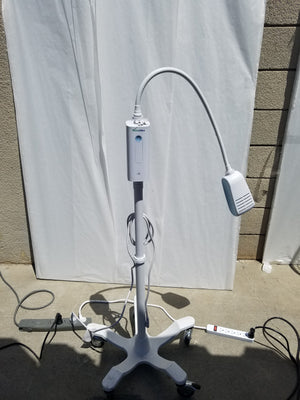 Welch Allyn GS 300 General Exam Light With Mobile Stand 100-240V 50-60Hz