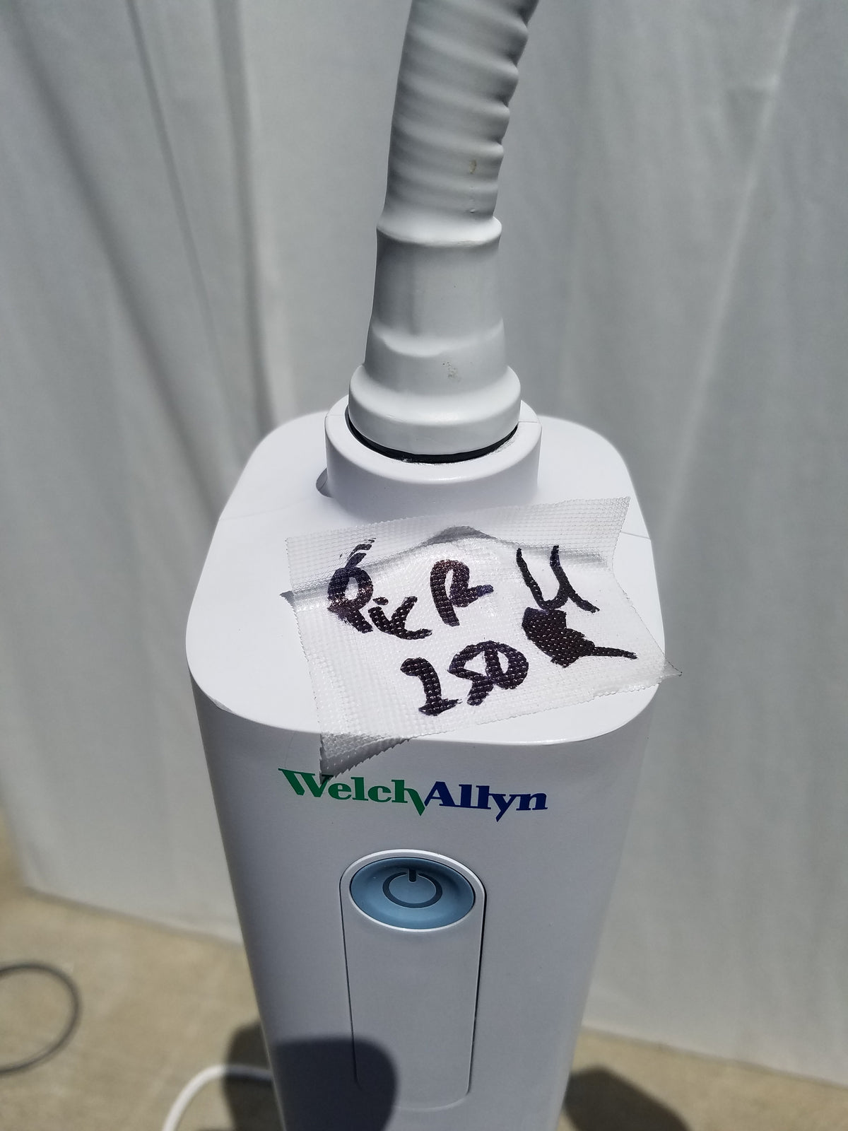 Welch Allyn GS 300 General Exam Light With Mobile Stand 100-240V 50-60Hz
