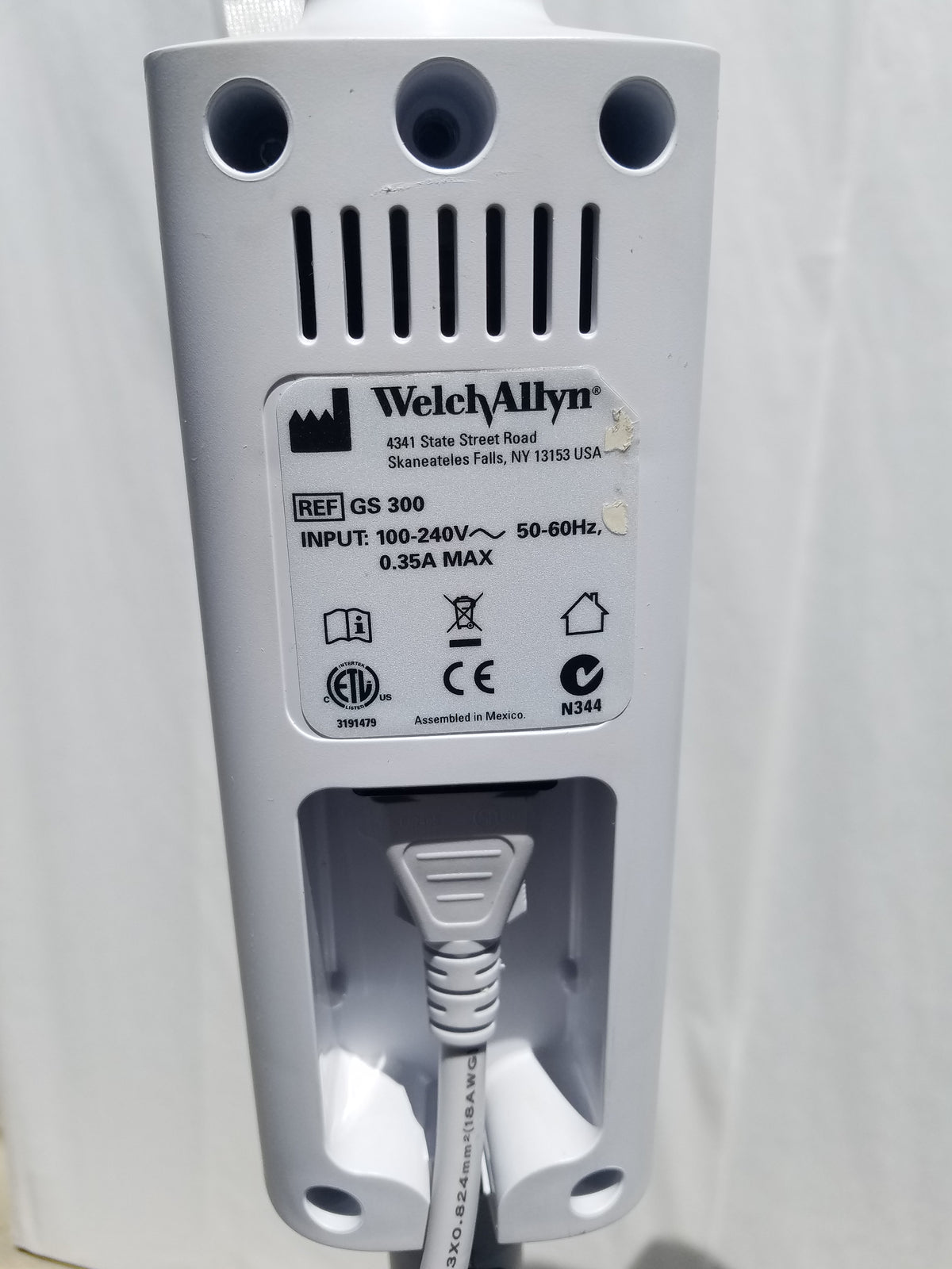 Welch Allyn GS 300 General Exam Light With Mobile Stand 100-240V 50-60Hz