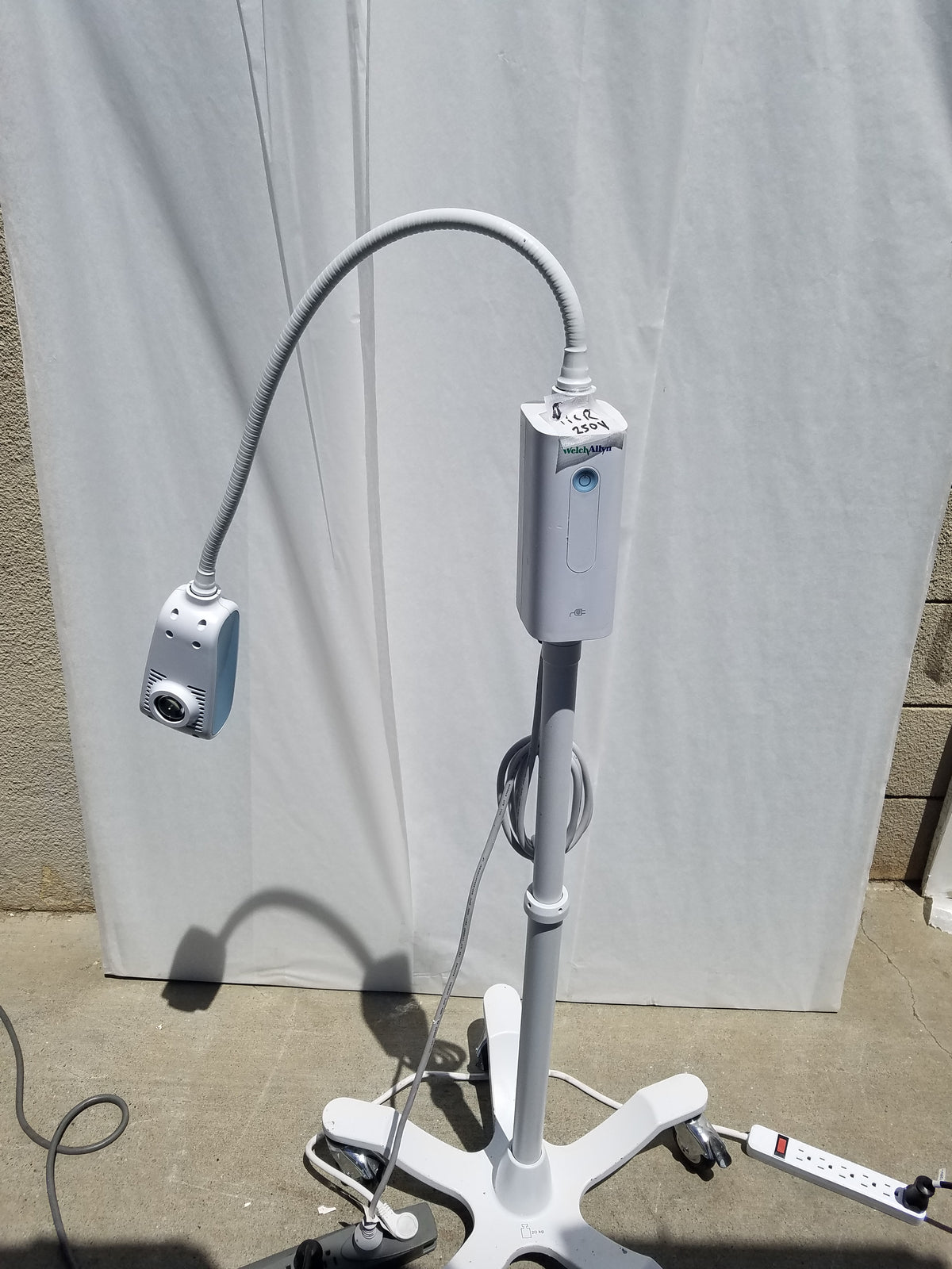 Welch Allyn GS 300 General Examination Light With Floor Stand