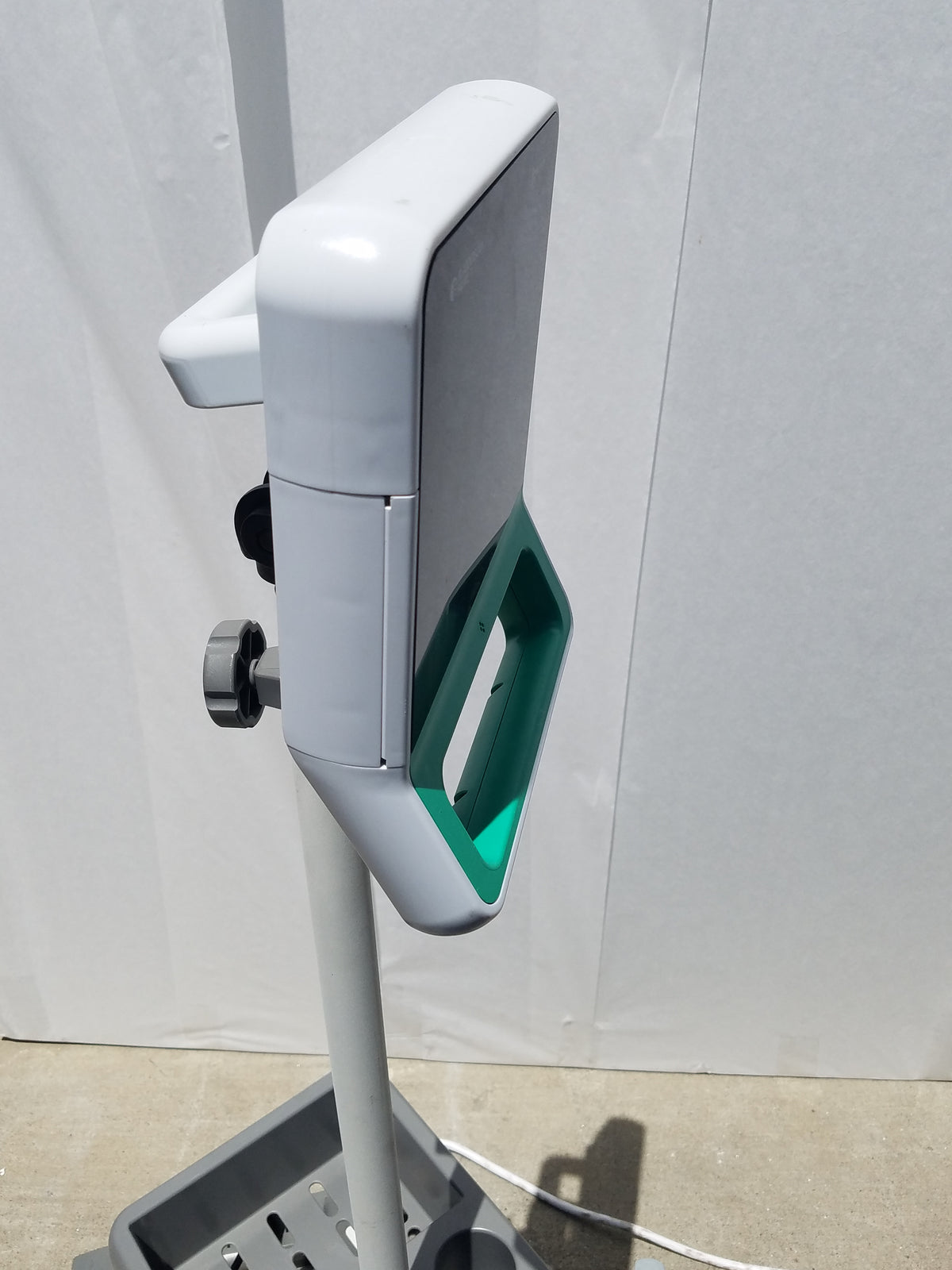 Verathon 0570-0346 BladderScan Prime Plus Scanner With Stand- For Parts