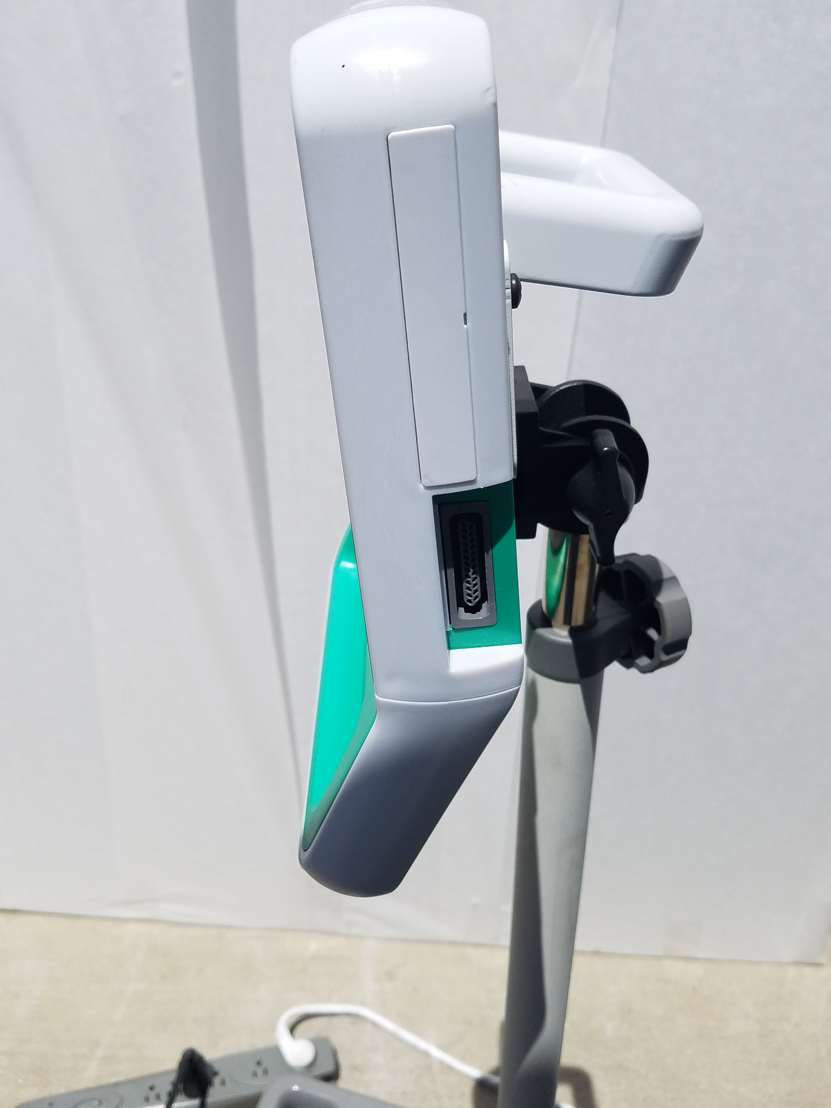Verathon 0570-0346 BladderScan Prime Plus Scanner With Stand- For Parts