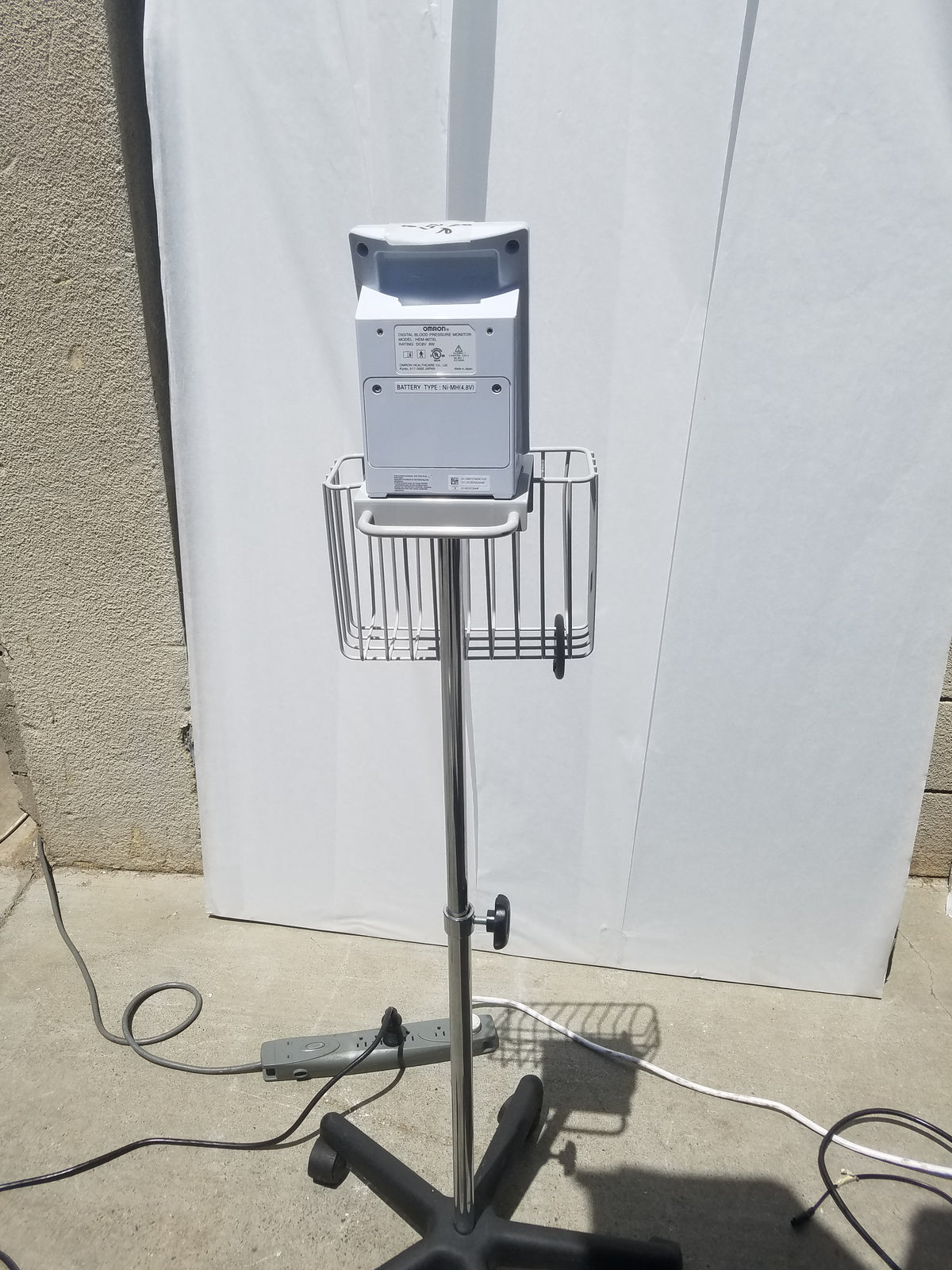 Omron Intellisense HEM-907XL Digital Blood Pressure Monitor With Stand