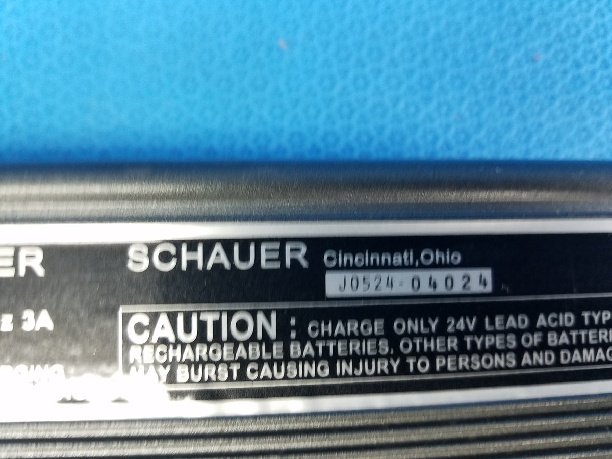 Schauer JAC0524 Battery Charger With XLR Connector 24V DC 5A 50/60Hz
