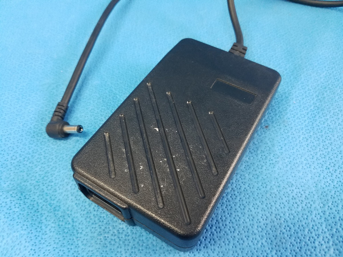Dinamap Procare 3610 Power Supply Universal AC/DC Adapter P/N 2018859-001