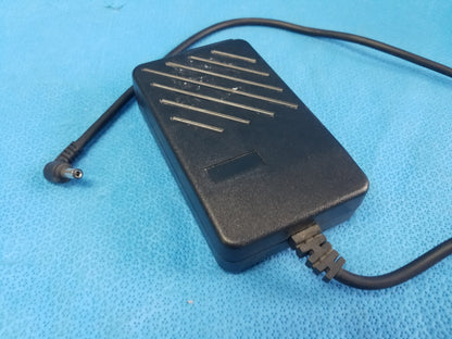 Dinamap Procare 3610 Power Supply Universal AC/DC Adapter P/N 2018859-001