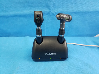 Welch Allyn 7114X Universal Desk Charger With 11720 Ophthalmoscope & 23810 Otoscope
