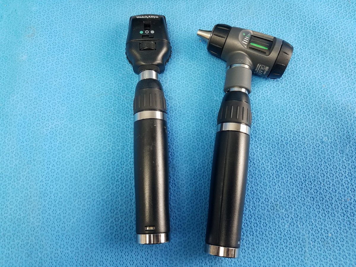 Welch Allyn 7114X Universal Desk Charger With 11720 Ophthalmoscope & 23810 Otoscope