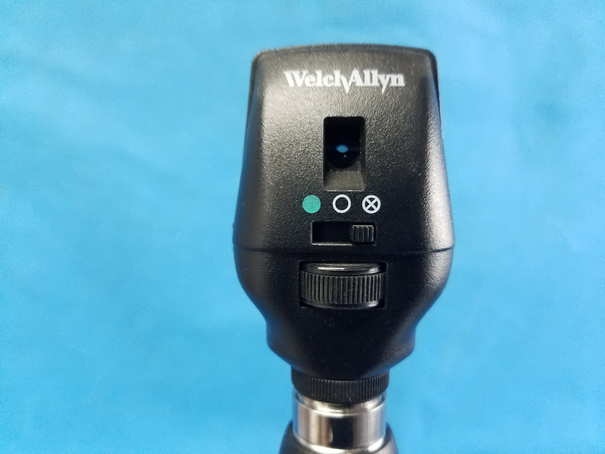 Welch Allyn 7114X Universal Desk Charger With 11720 Ophthalmoscope & 23810 Otoscope