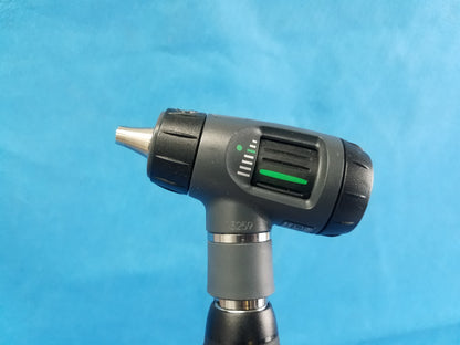 Welch Allyn 7114X Universal Desk Charger With 11720 Ophthalmoscope & 23810 Otoscope