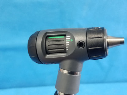 Welch Allyn 7114X Universal Desk Charger With 11720 Ophthalmoscope & 23810 Otoscope