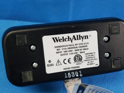 Welch Allyn 7114X Universal Desk Charger With 11720 Ophthalmoscope & 23810 Otoscope