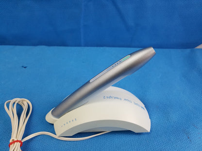3M ESPE Elipar Freelight 2 Dental Curing Light With Charger Base 120V 50/60Hz S/N 939826006946
