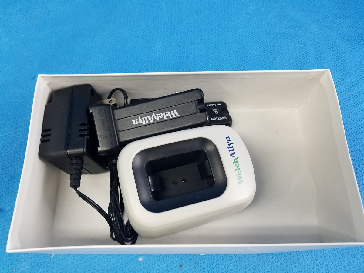 Welch Allyn 79910 KleenSpec Cordless LED Vaginal Illumination System & Charger