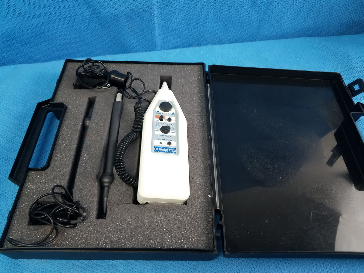 TENS Pro 900 Handheld Stimulator Acupuncture Kit With Case