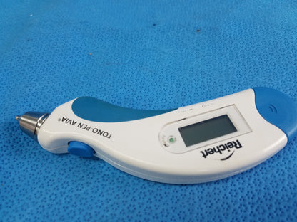 Reichert Avia Tono-Pen Applanation Tonometer With Case
