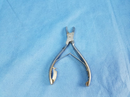 Stainless Steel Double Spring Podiatry Toenail Nipper Concave Jaws Surgical Podiatry Tool