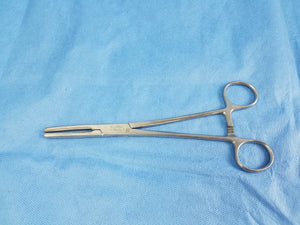 V. Mueller SU2856 Stainless Steel Surgical Tubing Clamp Forceps