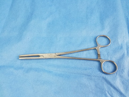 V. Mueller SU2856 Stainless Steel Surgical Tubing Clamp Forceps