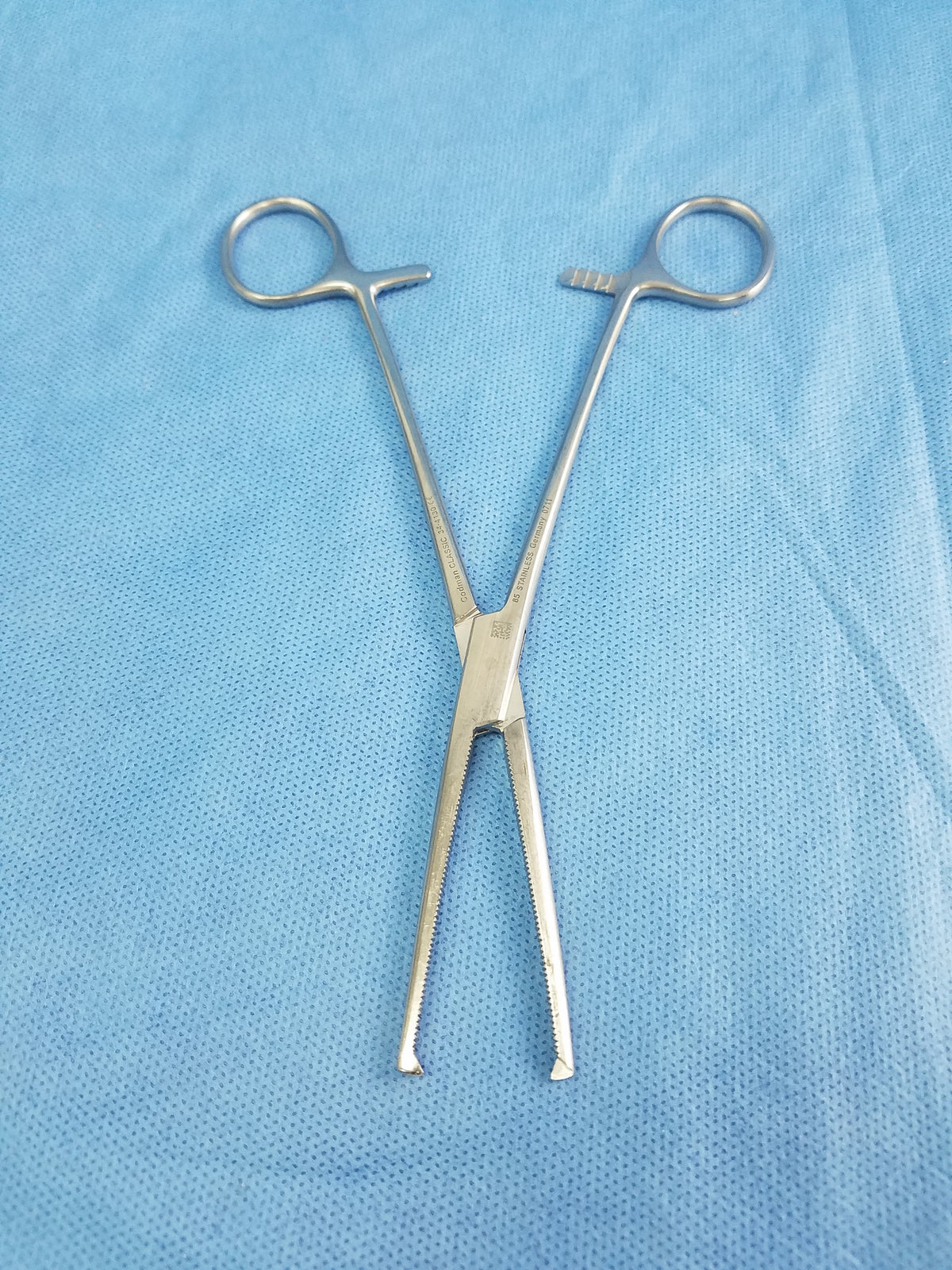 Codman Classic 34-4130 Straight Rochester Ochsner Forceps