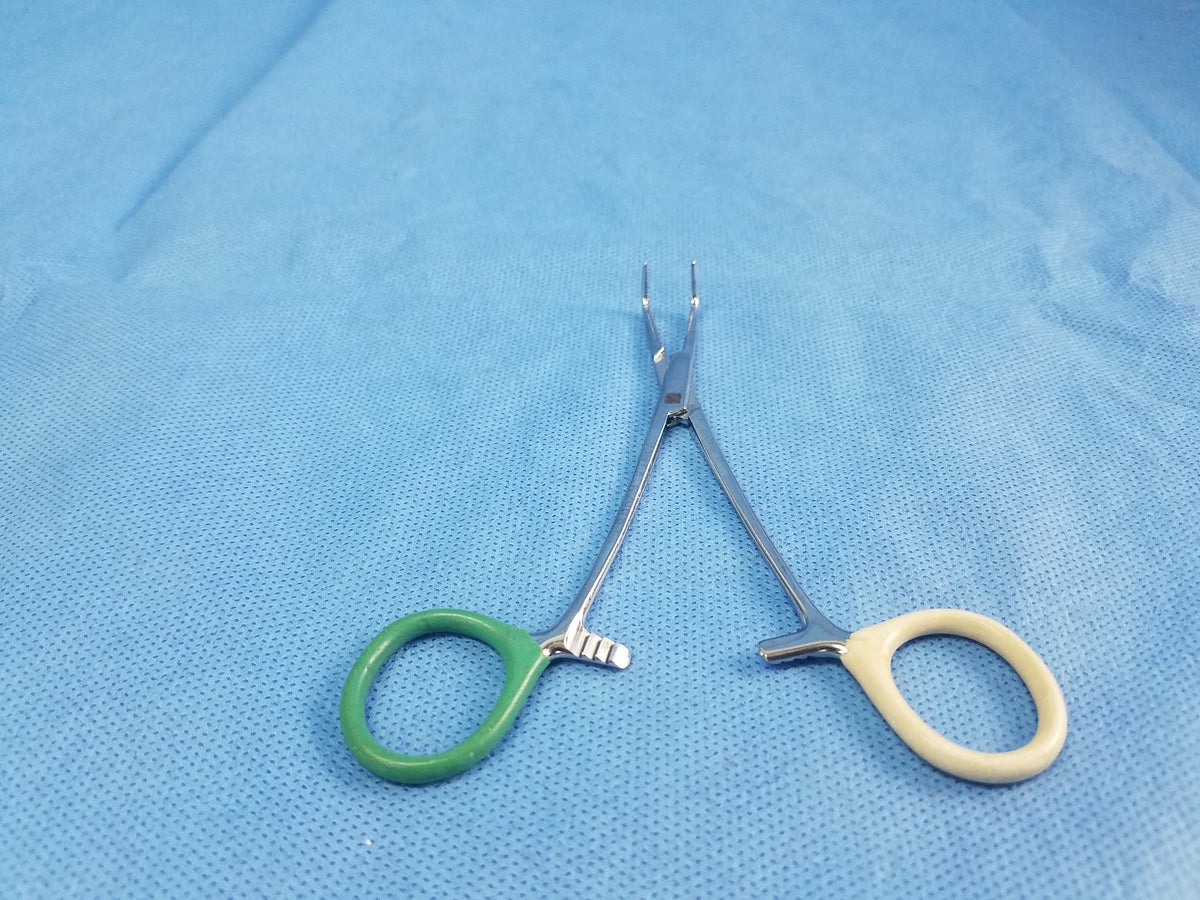 Stainless Steel Delicate Right Angle Steel Hemostat Forceps Serration Jaws