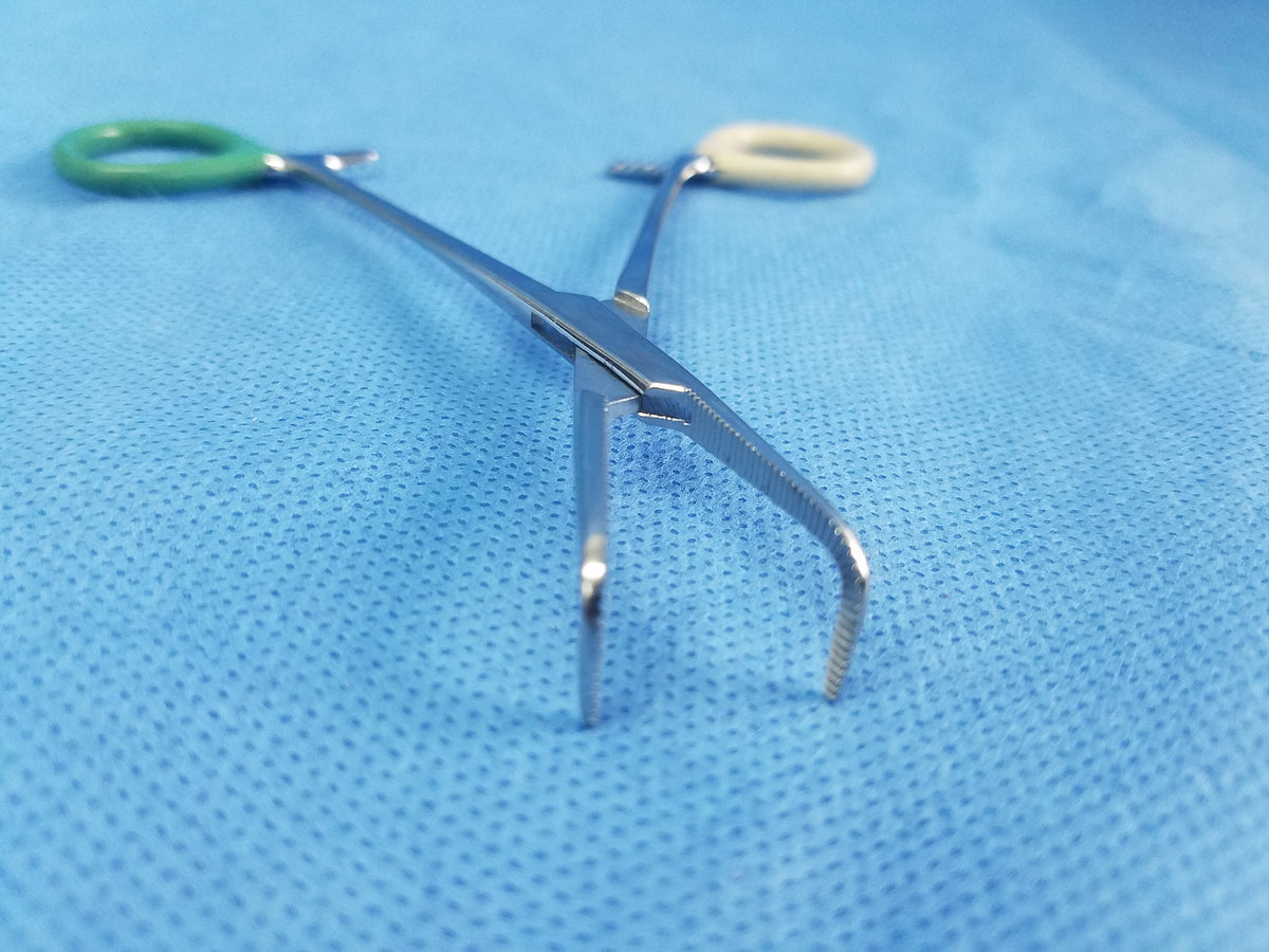 Stainless Steel Delicate Right Angle Steel Hemostat Forceps Serration Jaws