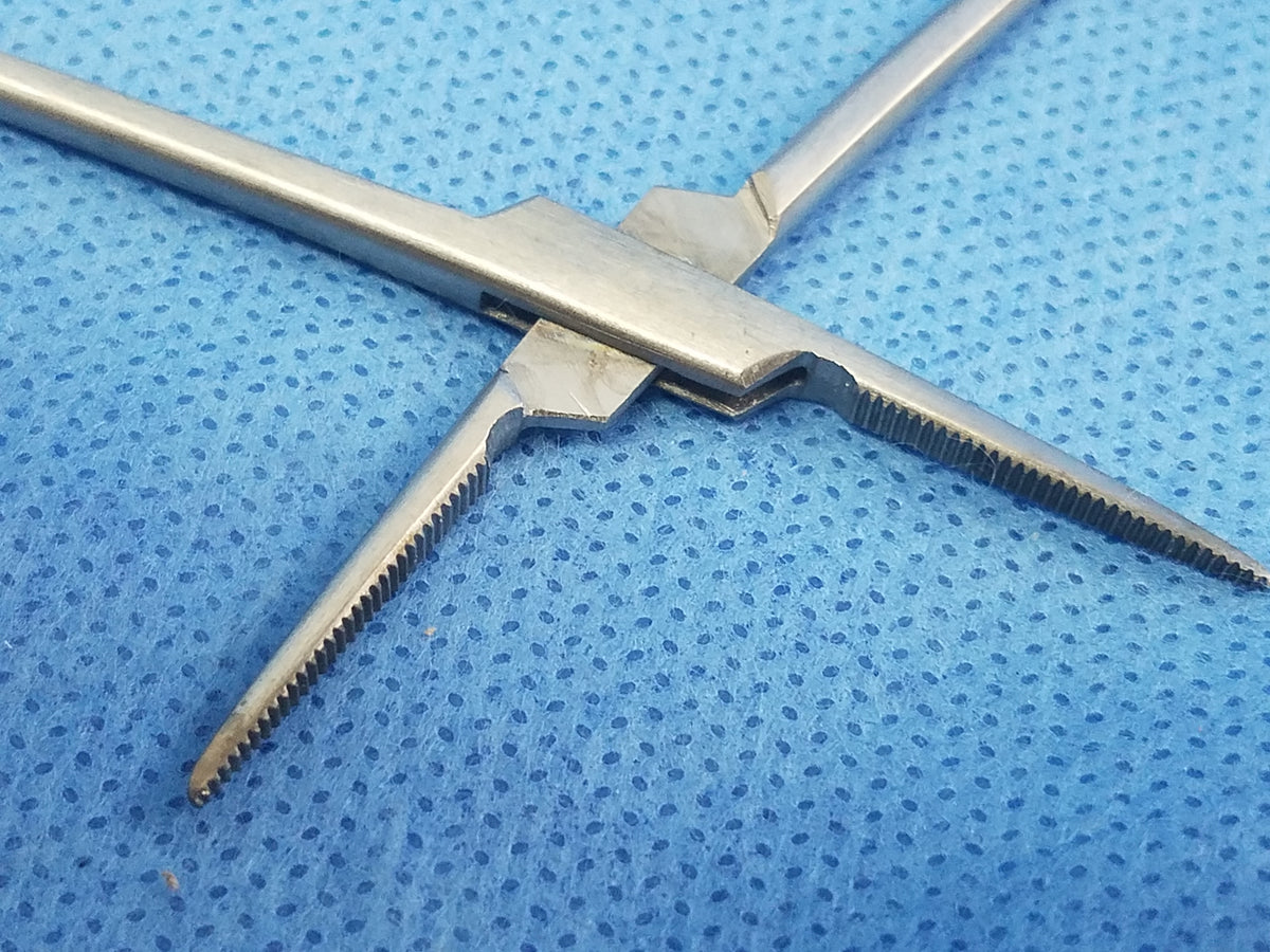 Hemostatic Surgical Kelly Locking Artery Forceps Hemostat Needle Holder