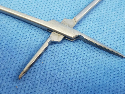 Hemostatic Surgical Kelly Locking Artery Forceps Hemostat Needle Holder