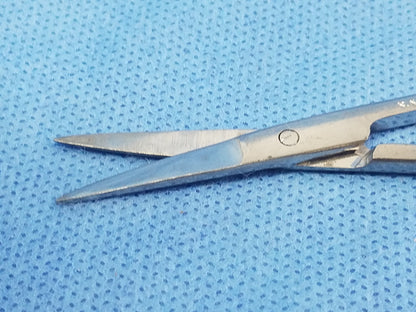 Straight Iris Scissor Stainless Steel Surgical Dental Tool