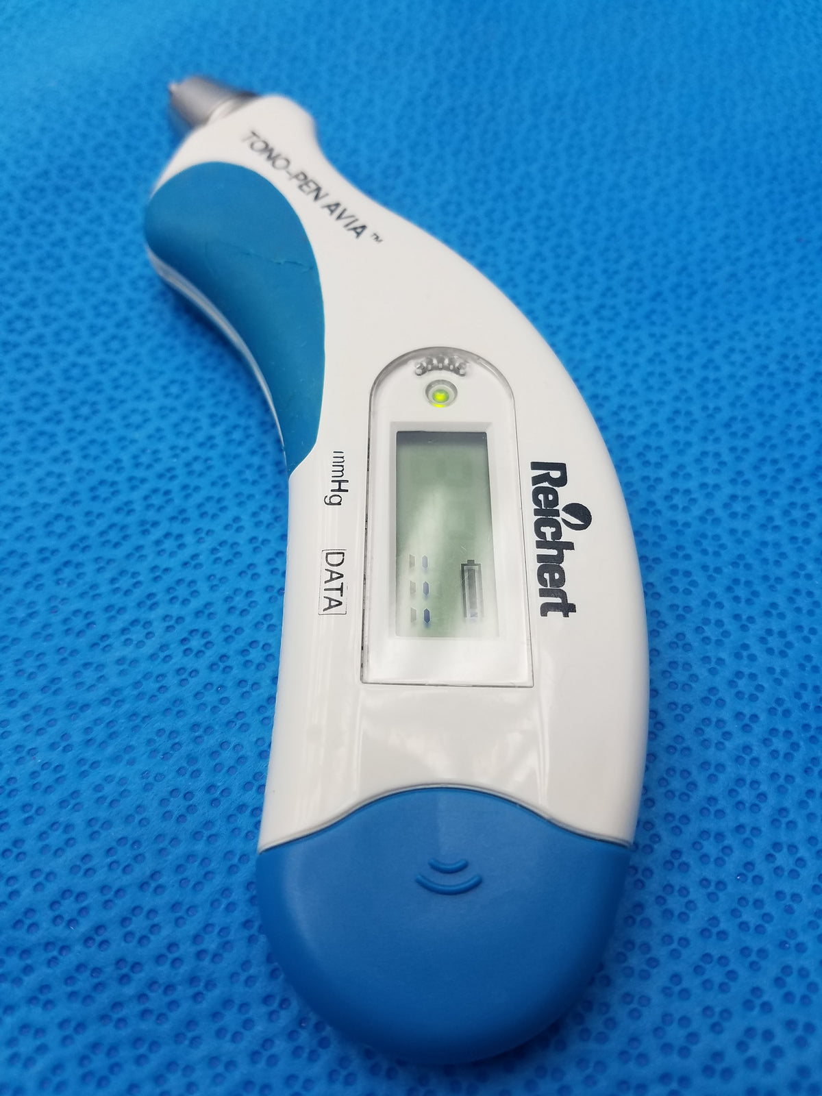 Reichert Tono-pen Avia Handheld Applanation Tonometer