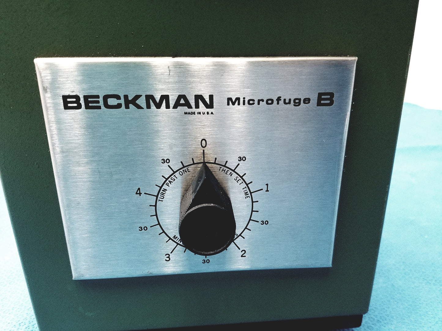 Beckman Microfuge B Laboratory Centrifuge 338720