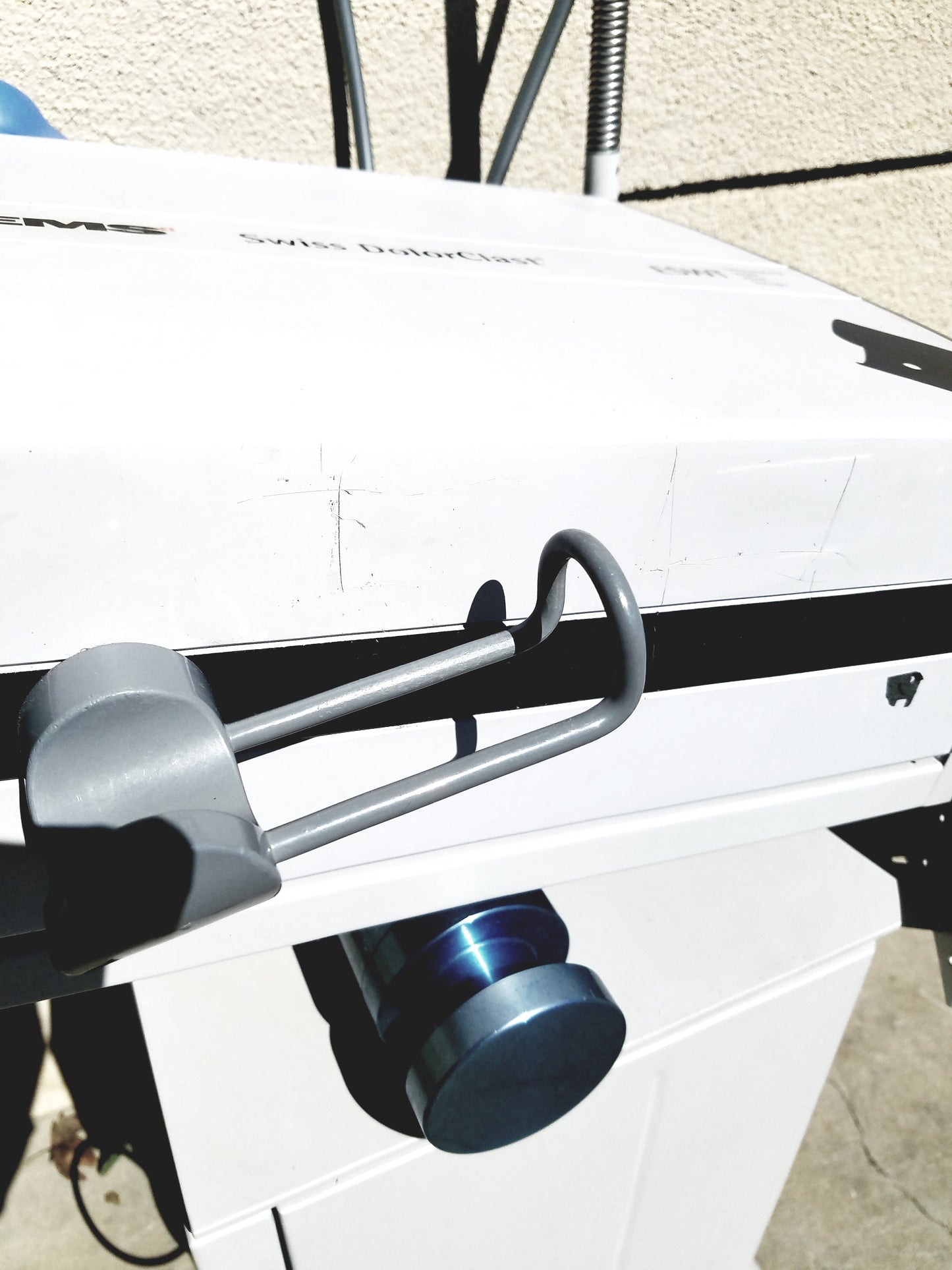 EMS Swiss DolorClast SA CH-1260 Nyon Extracorporeal Shockwave Therapy