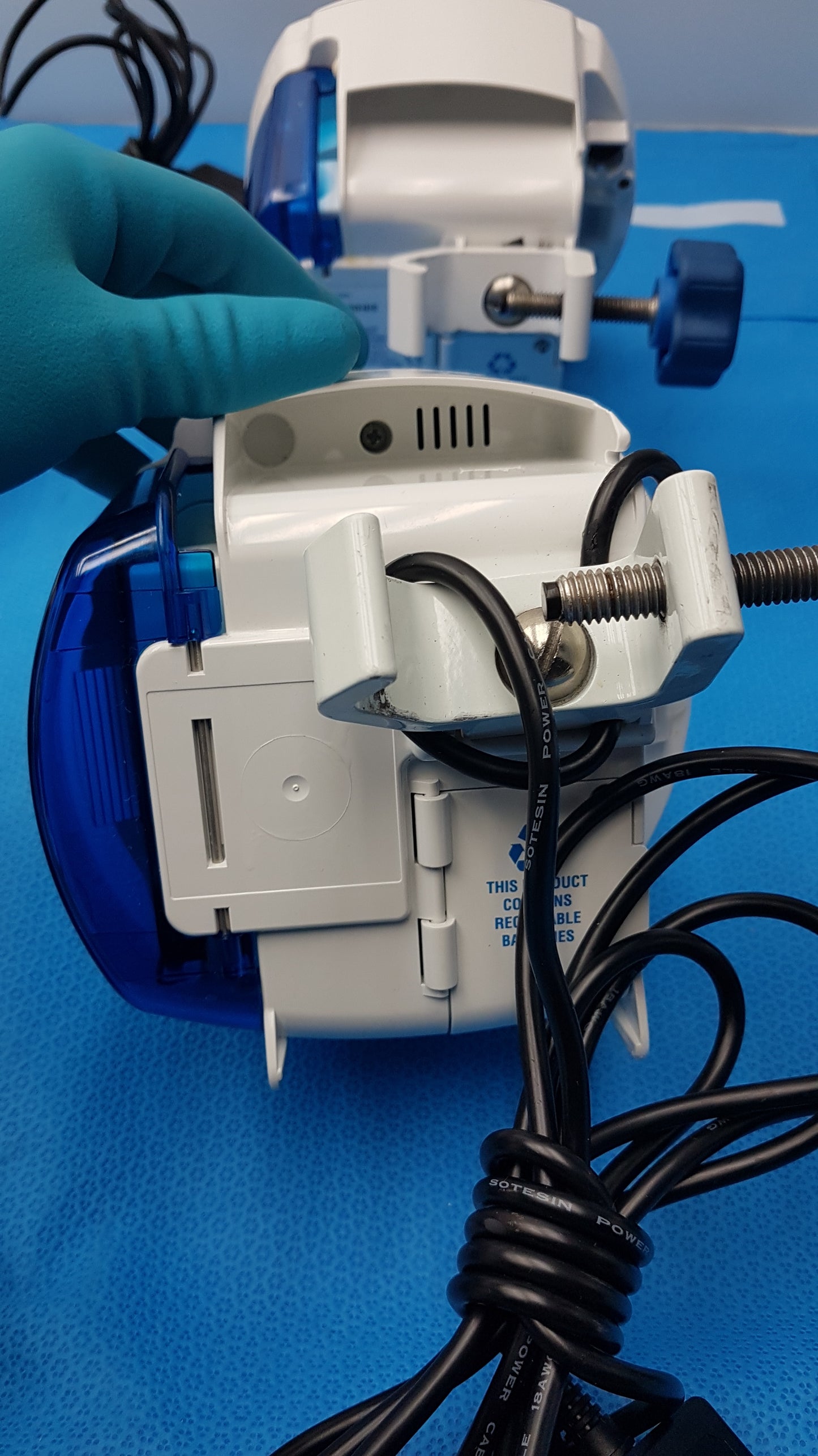 Lot of 6 Covidien Kangaroo Enteral Feeding Pumps With Power Supply
