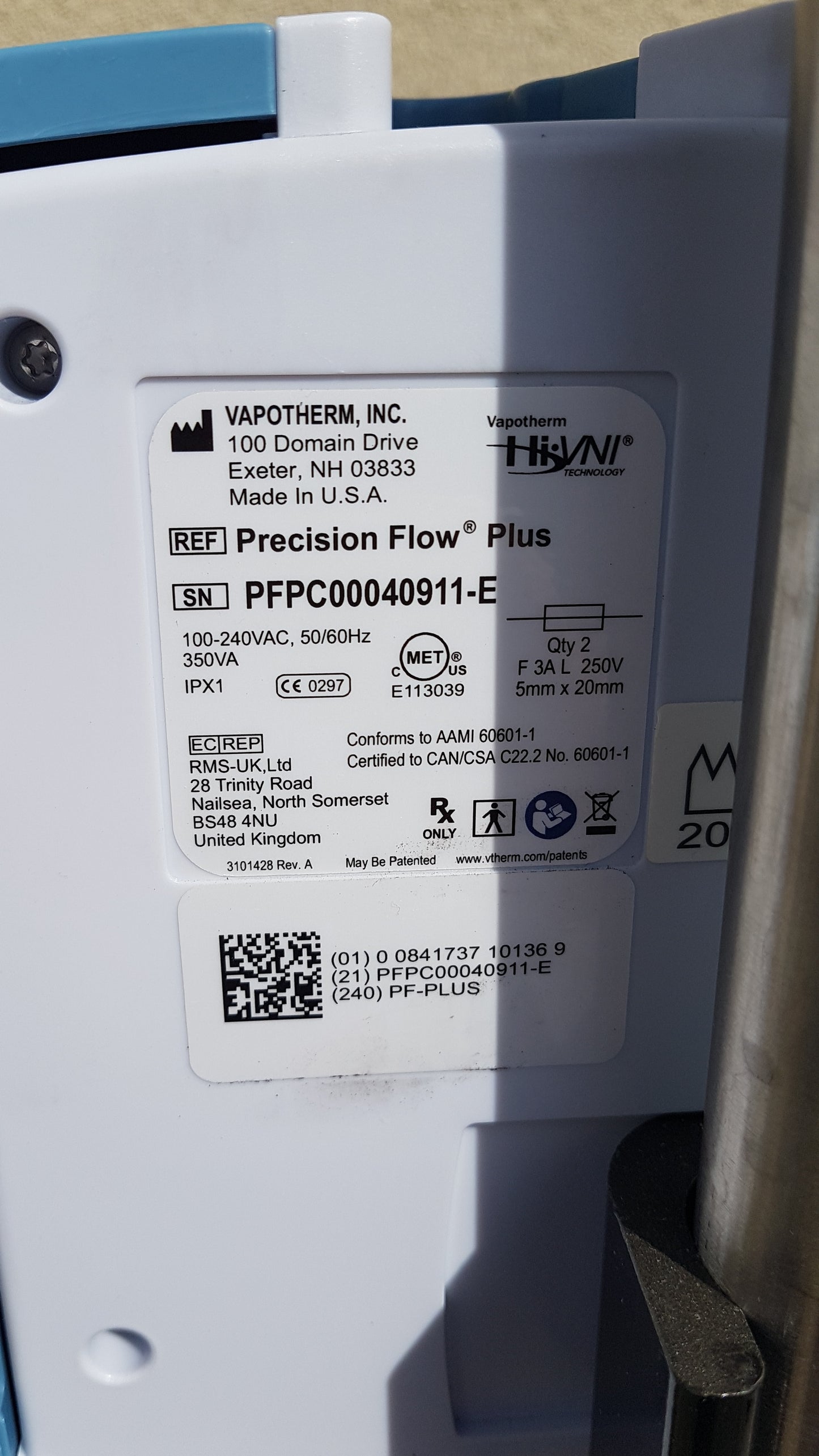 Lot of 3 Vapotherm Precision Flow Plus Hi-VNI Respiratory Units With Rolling Stands