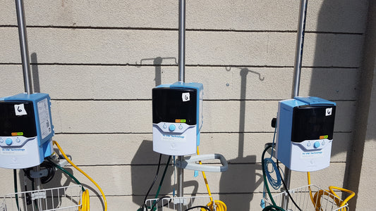 Lot of 3 Vapotherm Respiratory Therapy Units With Stands Ref Precision Flow Plus