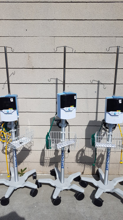 Lot of 3 Vapotherm Respiratory Therapy Units With Stands Ref Precision Flow Plus
