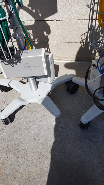 Lot of 3 Hi-VNI Technology Precision Flow Plus Respiratory Therapy Units With Stands