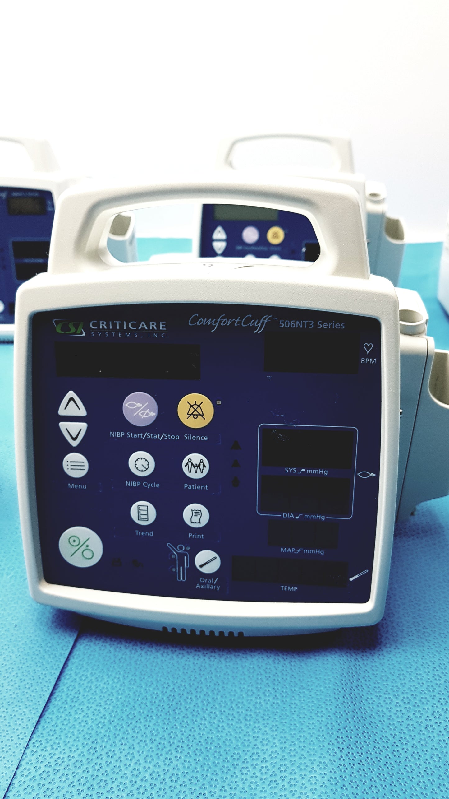 Lot of 6 CSI Criticare ComfortCuff 506NT3 Series Patient Monitors