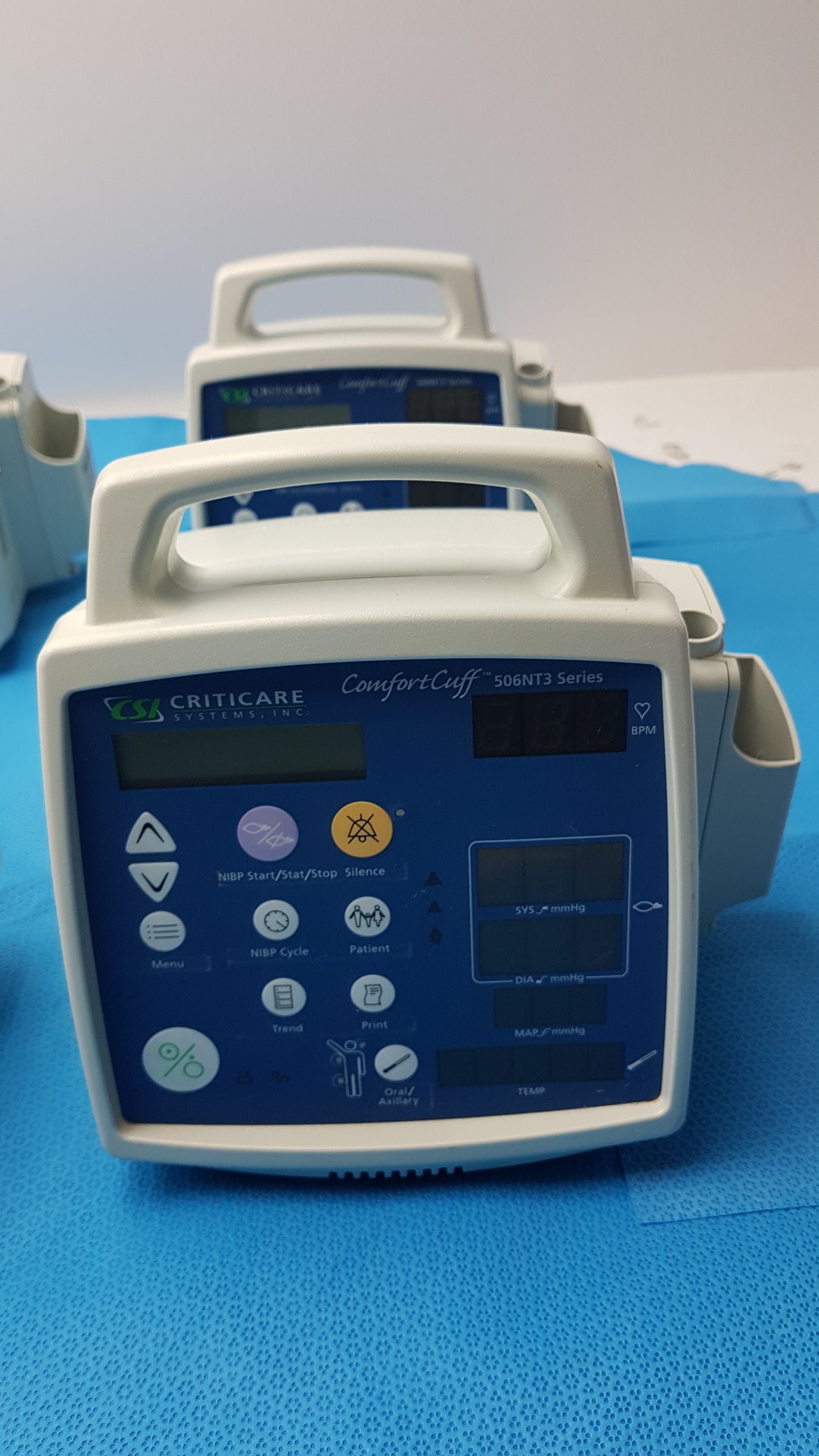 Lot of 6 CSI Criticare ComfortCuff 506NT3 Series Patient Monitors