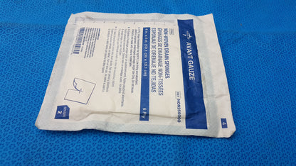 Lot of 2 Medline Avant Gauze Sterile Non-Woven Drain Sponges 4"x4" 6-Ply Ref NON256000