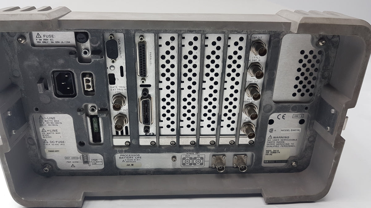 Hewlett Packard ESA-L1500A Portable Spectrum Analyzer 9 kHz -1.5 GHz