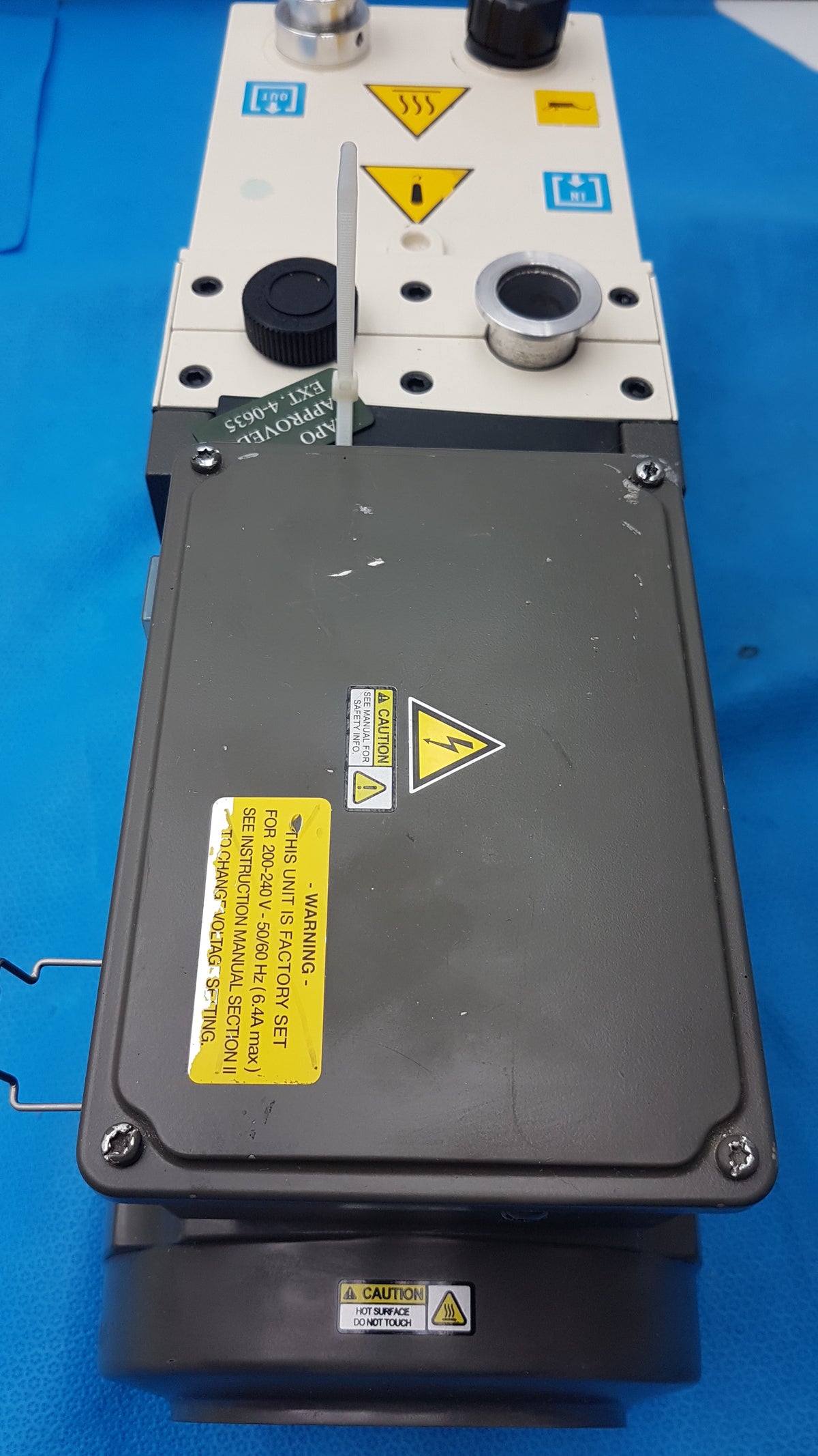 Agilent Technologies DS602 Dual Stage Oil-Sealed Mechanical Vacuum Pump Rotary Vane Pump P/N 9499335