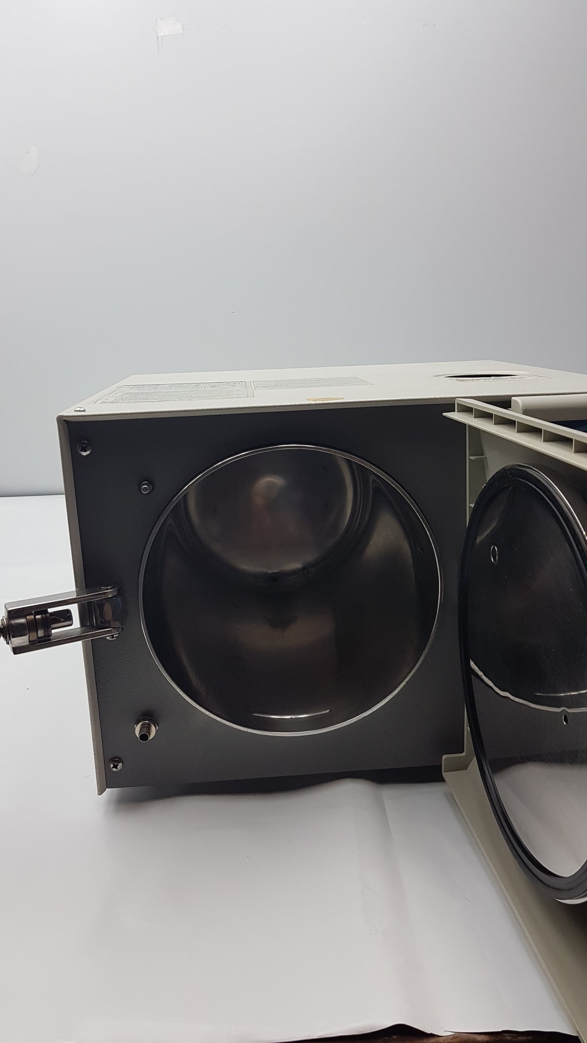 Tuttnauer EZ10 Automatic Autoclave Steam Sterilizer Model - 2540EA