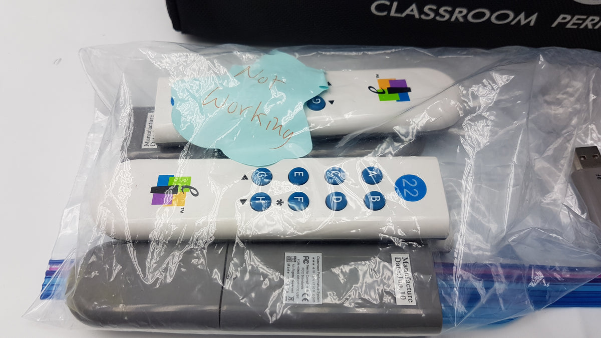 eInstruction CPS Classroom Performance System With 27 Clickers Remotes