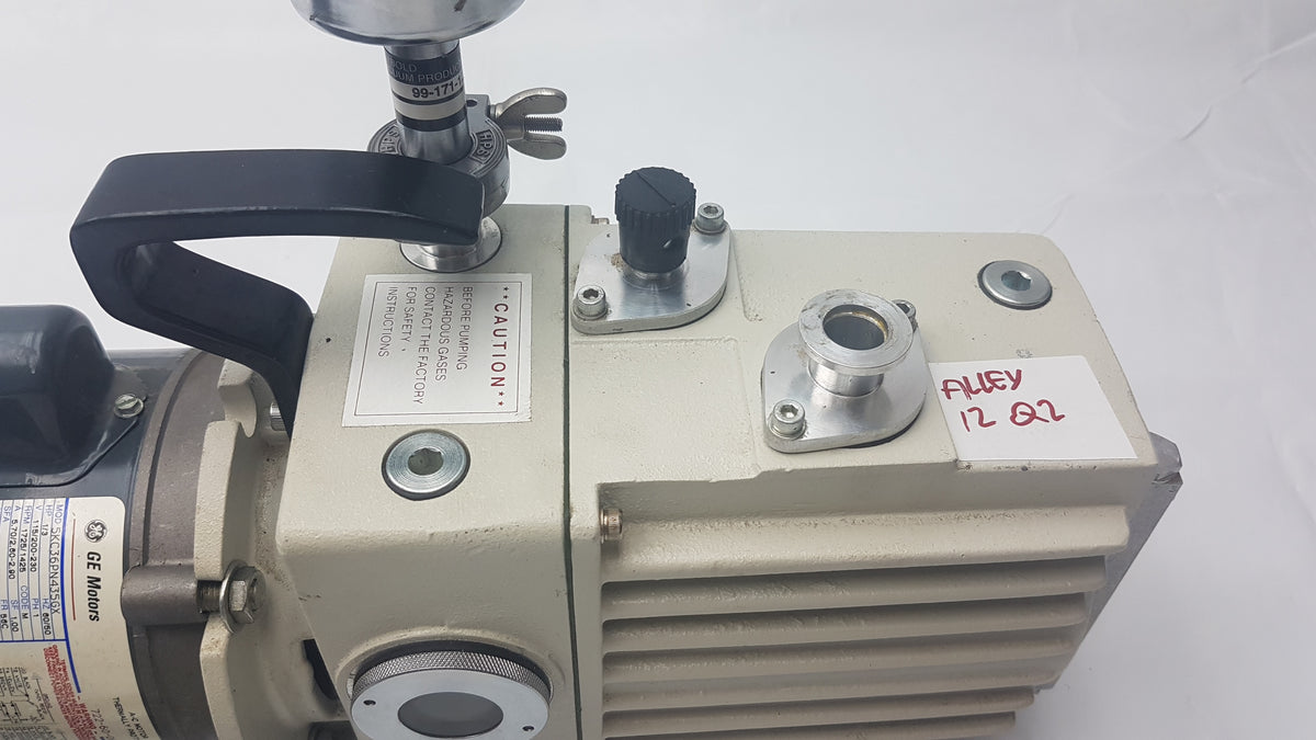 Leybold Trivac D4A Rotary Vane Vacuum Pump With GE 5KC36PN435GX Electric Motor