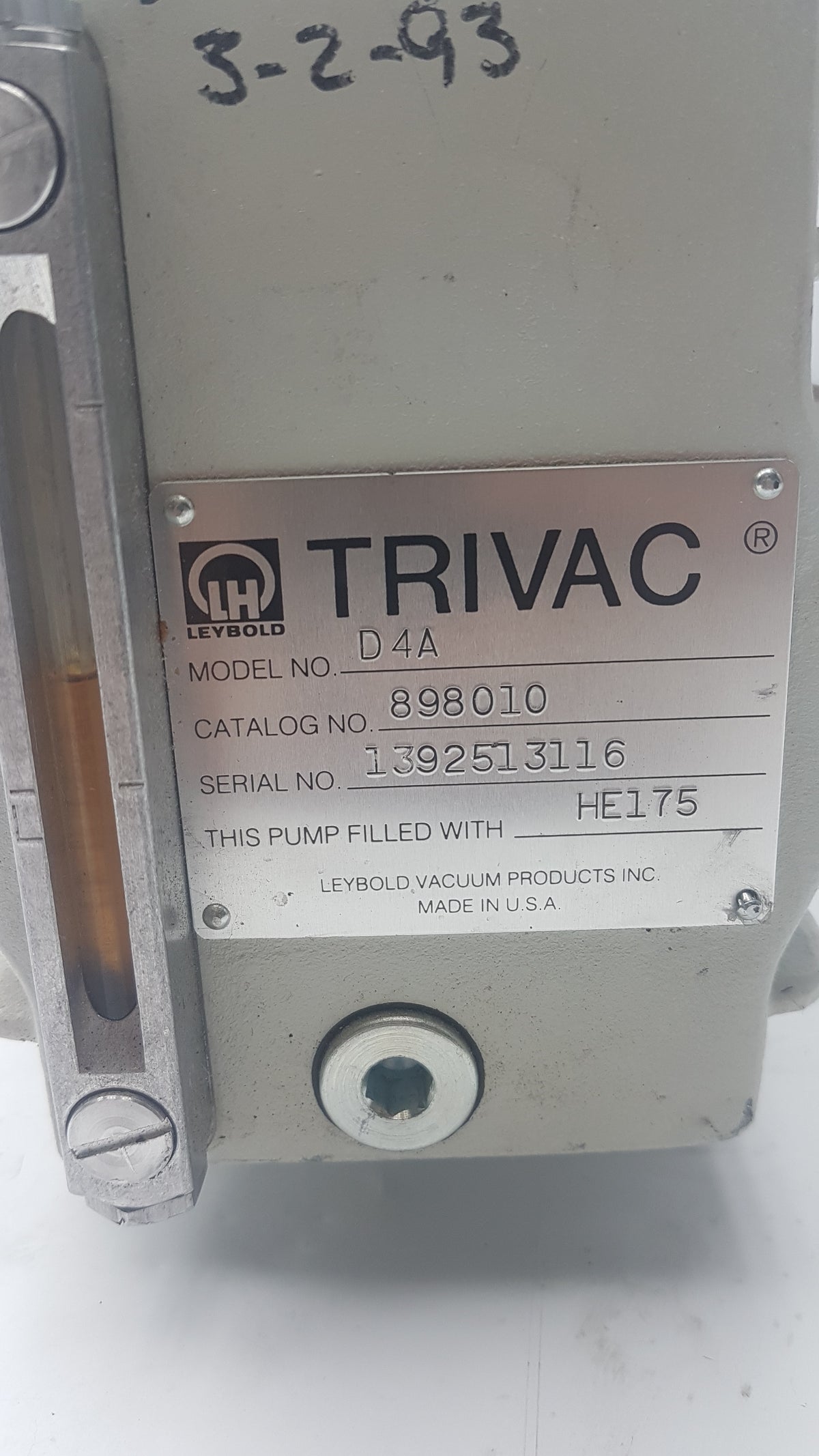 Leybold Trivac D4A Rotary Vane Vacuum Pump With GE 5KC36PN435GX Electric Motor