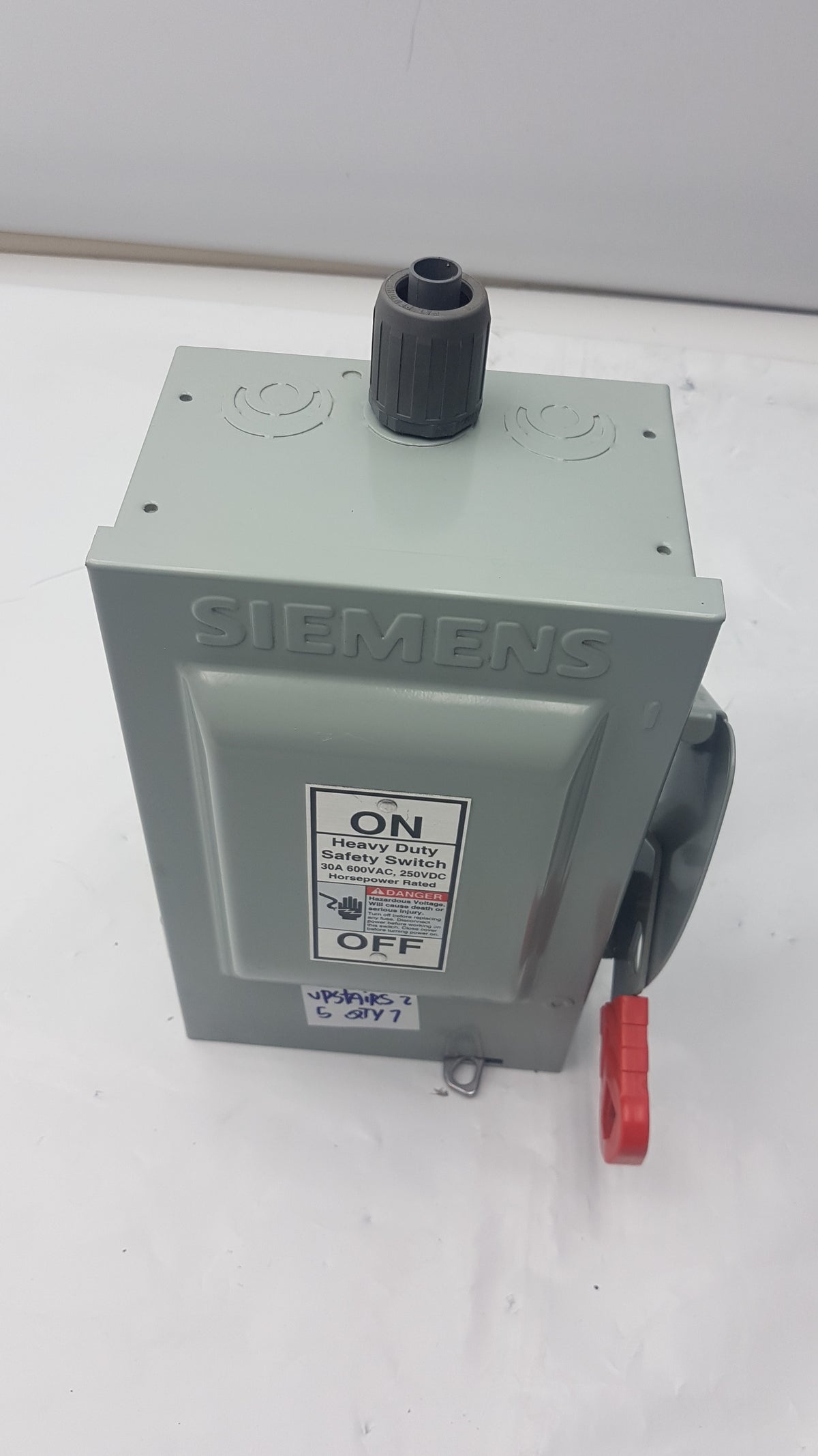 Siemens HNF361 Non Fusible Heavy Duty Safety Switch 3-Pole 30A 600V