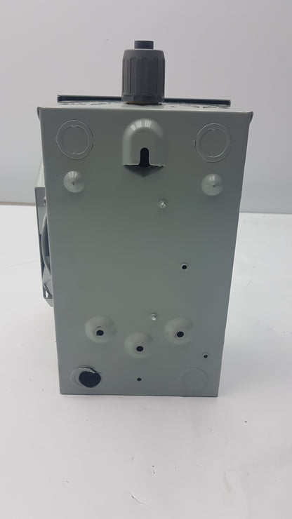 Siemens HNF361 Non Fusible Heavy Duty Safety Switch 3-Pole 30A 600V