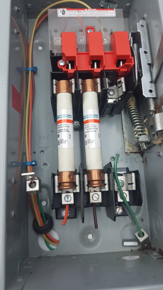 Siemens HF361 Fusible Heavy Duty Safety Switch 30A 600V With Fuses